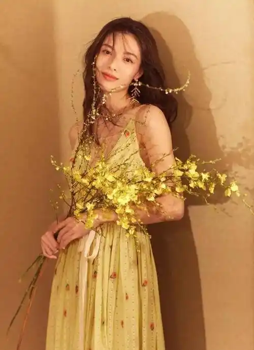 oangelababy,钟楚曦这波操作我认了!_西装_风格_时尚