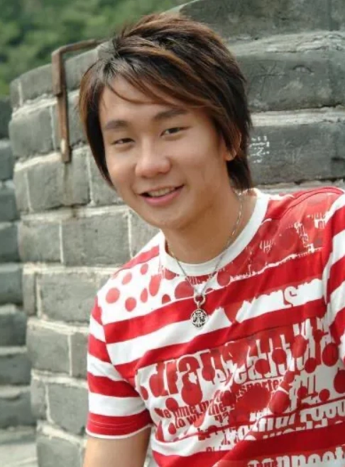 刚出道时的明星,baby甜美,林俊杰耐看,看到最后迷到了?