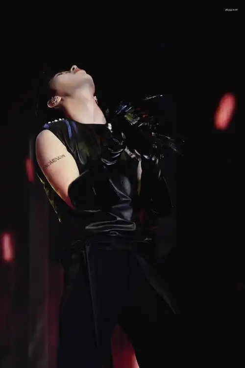 纹身贴好酷呀!哥哥的手臂我喜欢#蔡徐坤