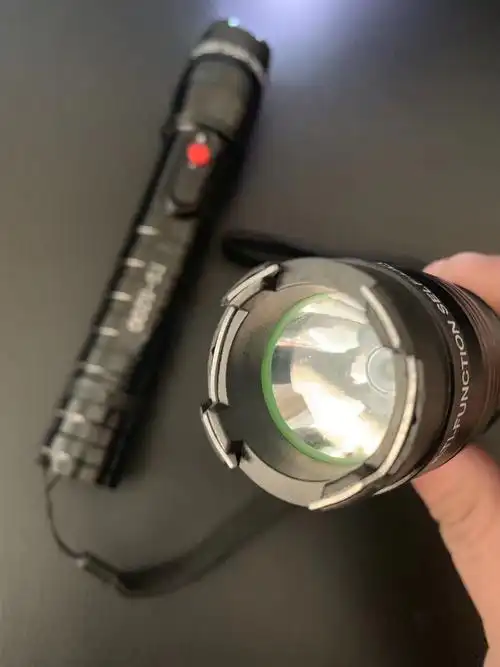 5200高压强光电棍防身电棒防狼手电筒威力大 - 贝斯达防身电棍专卖网