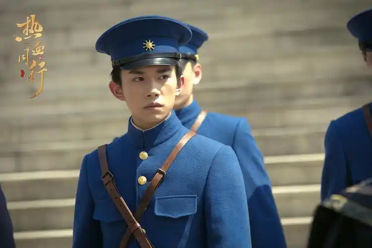 易烊千玺军装造型热血同行阿易军装大佬登场好剧追起来