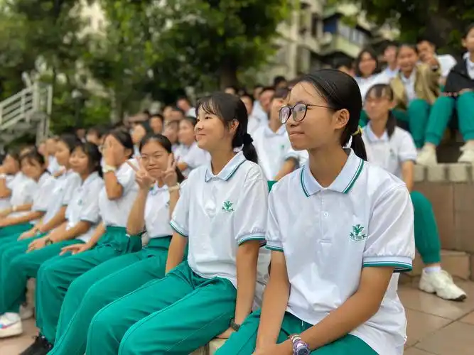 体型美,力量美,健康美——广州市培英中学中社广播操比赛