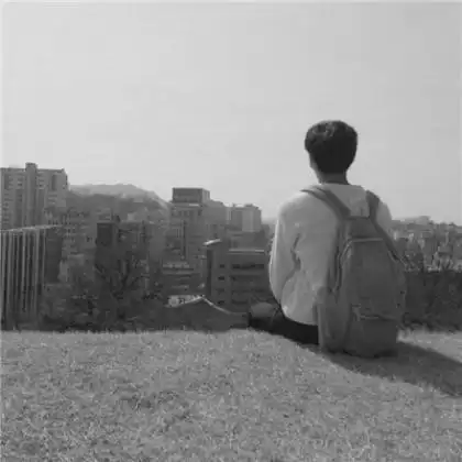 黑白帅气头像男生背影图片