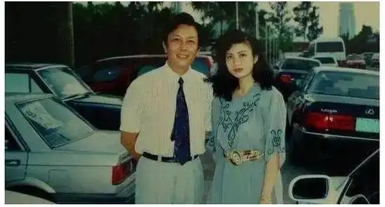 唐国强女儿唐莉:母亲早逝,父亲再婚,我的亲情有泪眼 - 娱乐资讯(主打