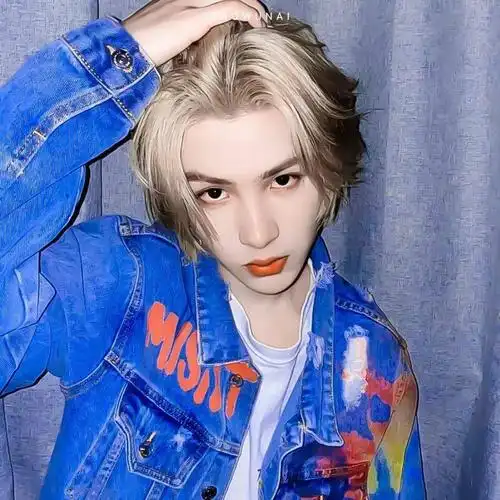 微信头像黄明昊