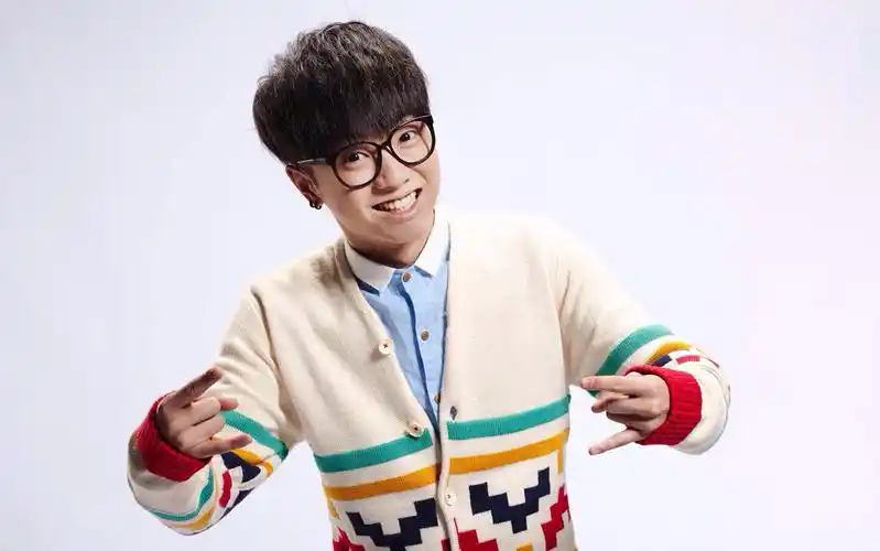 华晨宇壁纸图片