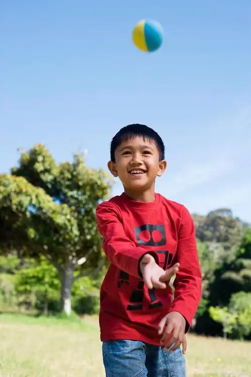 家有男孩,了解他的5个成长阶段,养儿子就没那么累