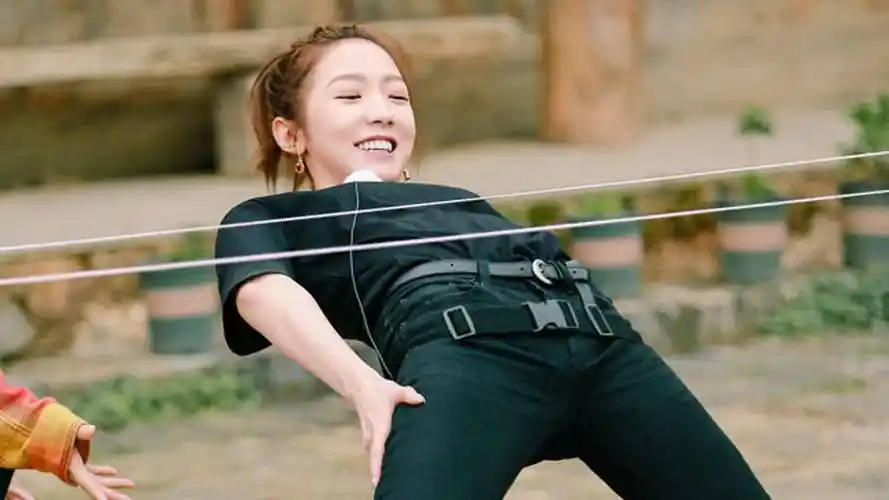 谁是火箭第一好腰美岐yamy挑战超低过绳几乎对折