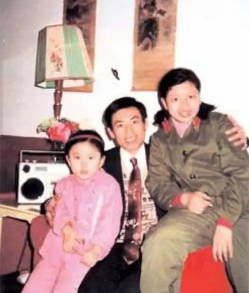 歌唱家雍西:韩红是她女儿,早年丧夫再婚,现在最担心女儿的婚事