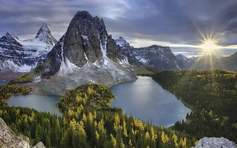 类别:风景  分辨率:1920x1200  标签:美景  点击次数:226下载壁纸