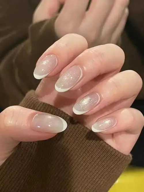 100 款显白显嫩夏日美甲!一口气挑到爽!