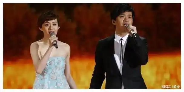 李健43岁妻子惊艳亮相清华博士颜值逆天不买房不生孩子的原因