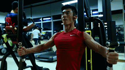 中国版史泰龙,46岁任天野自带30万肌肉