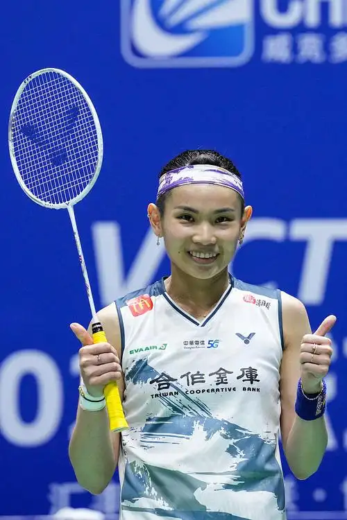 球后戴资颖撞脸影后张曼玉你别说还真是有点像