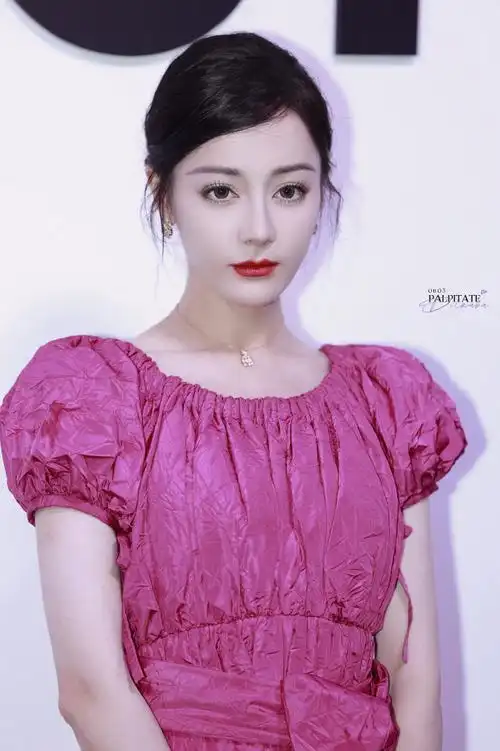 infj##迪丽热巴火龙果公主裙##今日星拍放送##盛典造型年末大赏