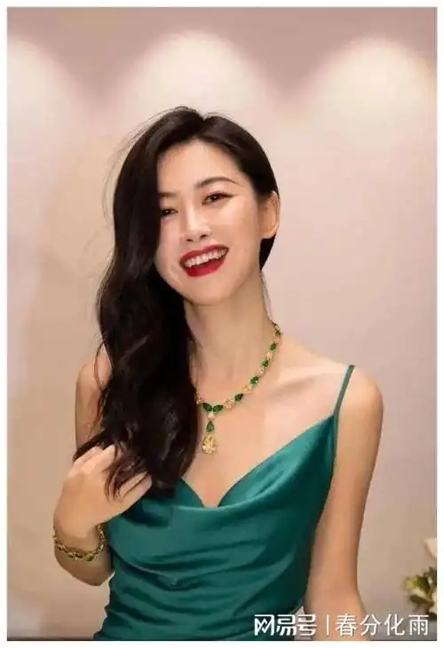 朱珠,饱满饱满太饱满!