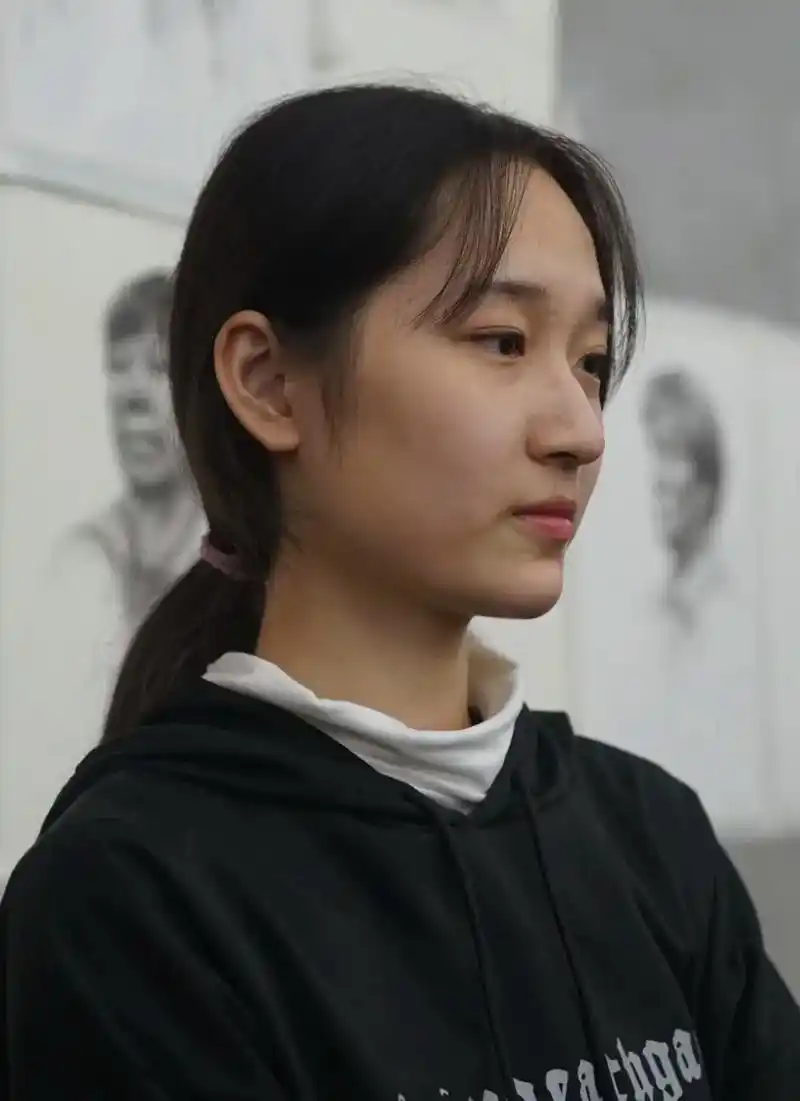 侧面女青年步骤.#素描人物 #一起学画画 #画画其实很简单  - 抖音