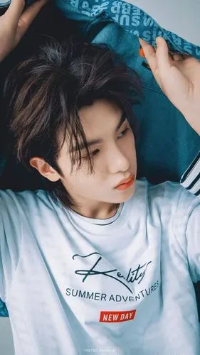 justin黄明昊