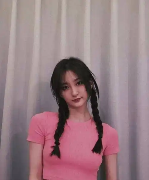 原创林更新恋情曝光带女友住民宿女方身份被扒比林更新小11岁