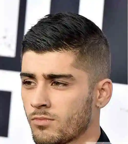 男生短碎发型 今年最流行的男士短发型 给人坏坏的样子超帅气