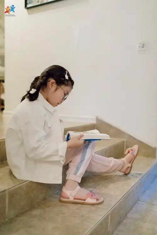 期待穿凉鞋上学的那天