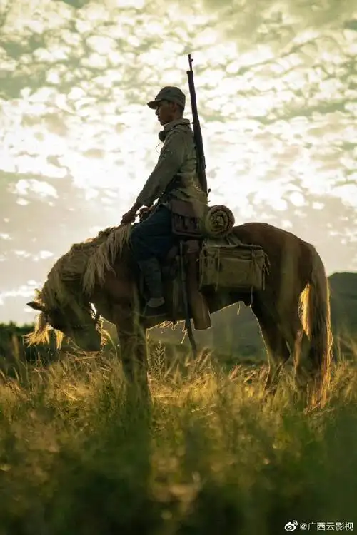 吴磊乘风剧照氛围感##电影我和我的父辈##吴磊饰演的马乘风