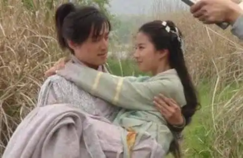 原创郭德纲曾经询问胡歌为什么不追求刘亦菲胡歌是怎么回答的