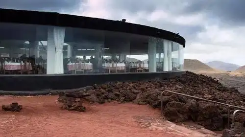 全球十大怪奇餐厅,能在瀑布激流,在监狱禁闭