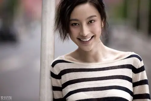 《男人帮》米琪的扮演者张俪超多惊艳大图![46p]