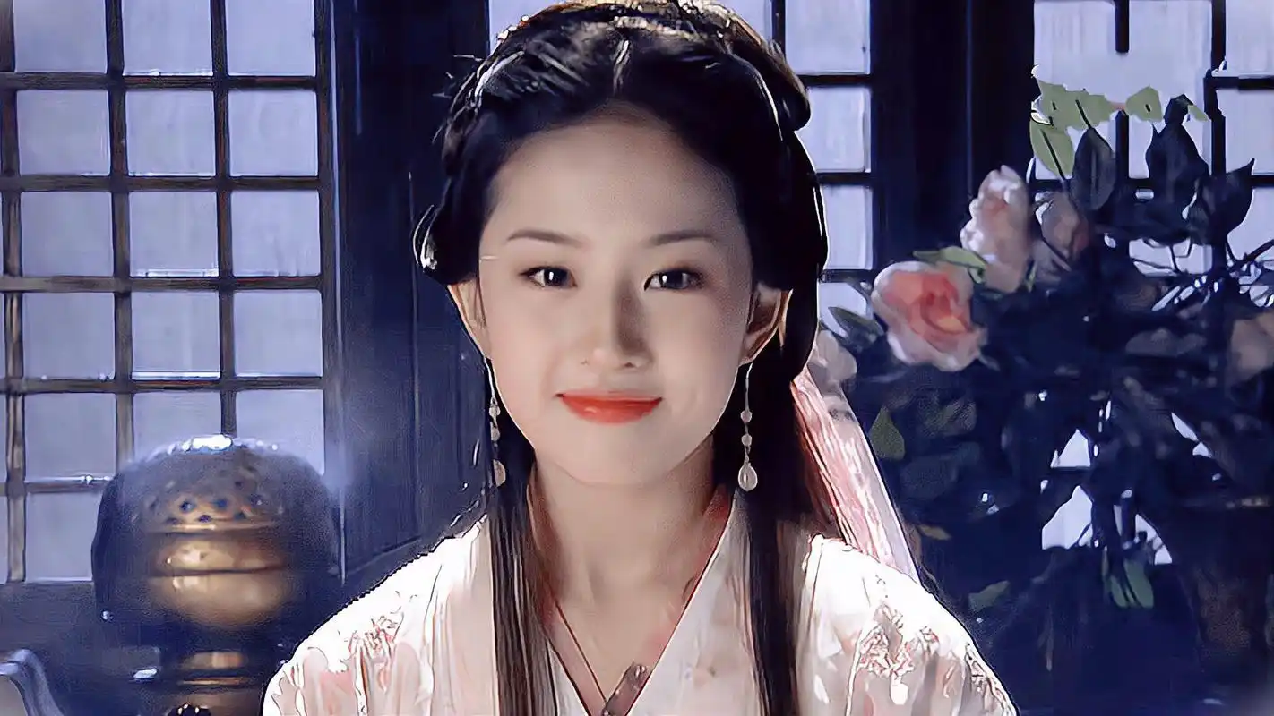 刘亦菲饰演的王语嫣:清丽脱俗的神仙姐姐 刘亦菲在《天龙八部》中饰演