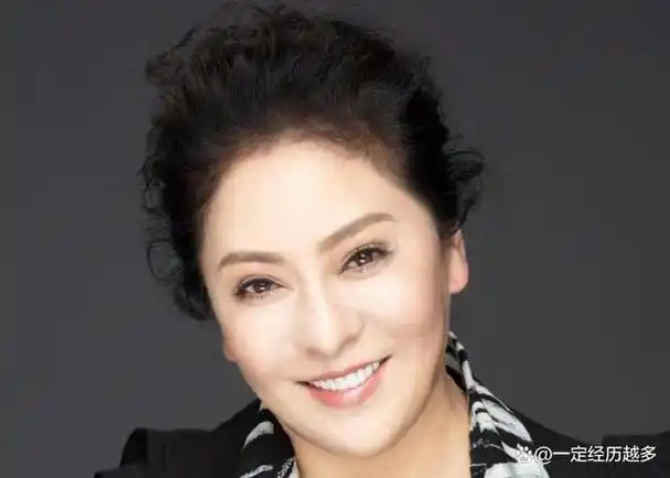 向太陈岚年轻时照片曝光!青春靓丽认不出,与如今形象判若两人