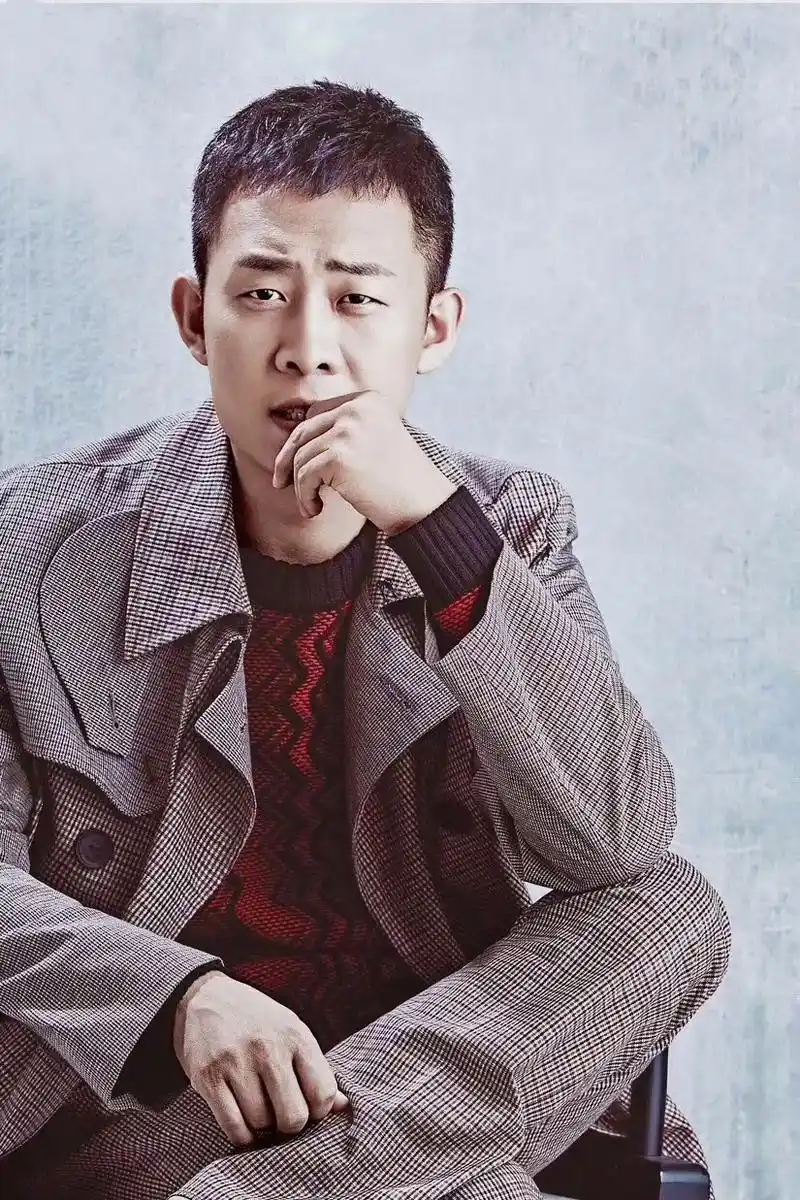 几张没怎么见过的译帝写真#张译 - 抖音