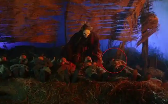 周星驰《大话西游》虽然经典,也有穿帮镜头,且这两个少有人发现