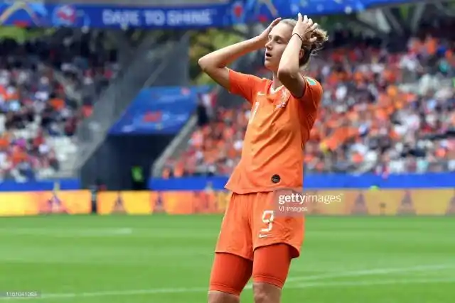 女足世界杯,技术颜值担当,荷兰女足9号米德玛