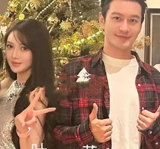 黄晓明会过日子毛衣印叶珂名字缩写秀恩爱送前妻的车都是二手