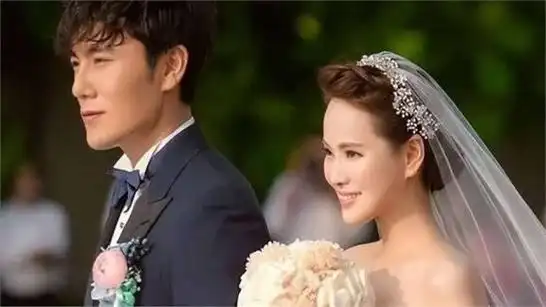 "浪荡子"秦昊是怎么从戏混子到中年顶流,这5个女人太重要