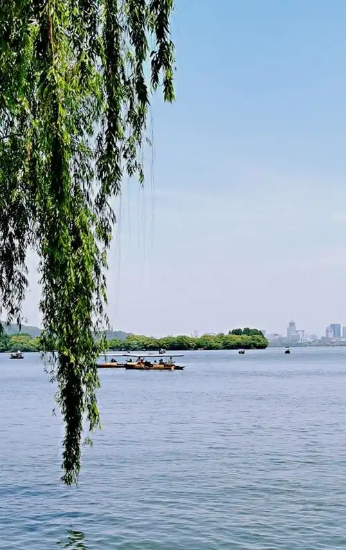 杭州西湖(走着瞧手机拍摄照片36张)配曲(我和我的祖国)2019年5月4日