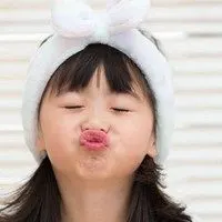 女生微信头像可爱阳光适合小学生的点击鼠标右键下载