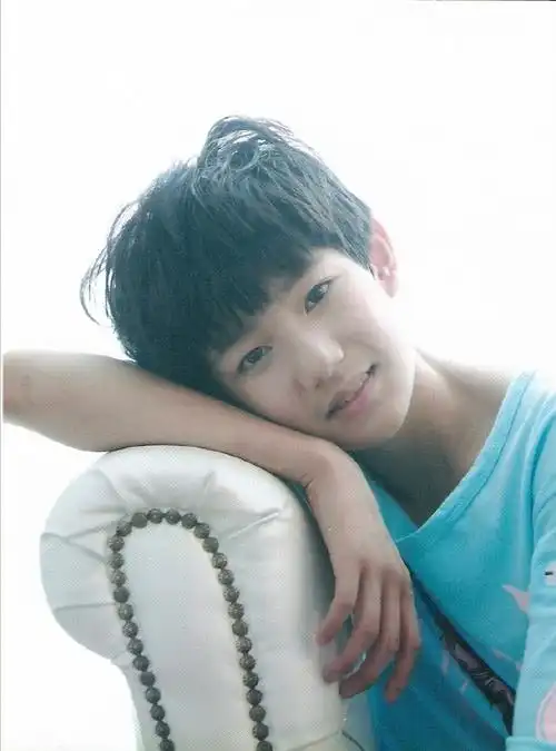 见过最惊艳的童年照#那必然要有王源童年照片可爱奶团子,想rua#王创