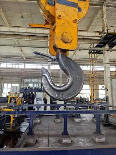 5台行车防脱钩装置失效,建议及时修复