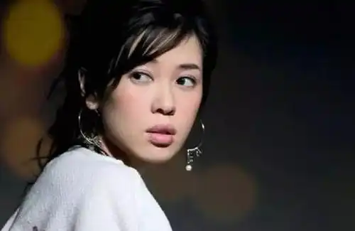 盘点拥有厚嘴唇的女明星,周冬雨上有名,她排第1无人不服