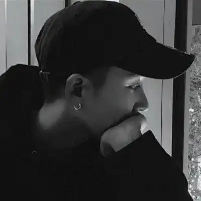 黑白男生伤感情绪大图