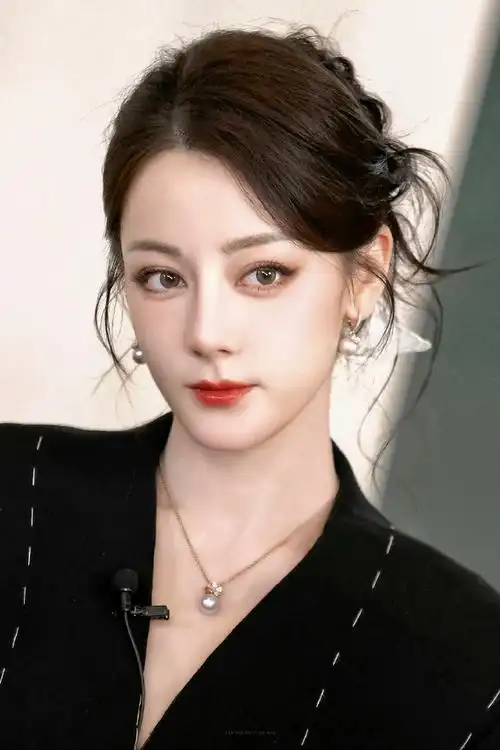 迪丽热巴##迪丽热巴邓妍