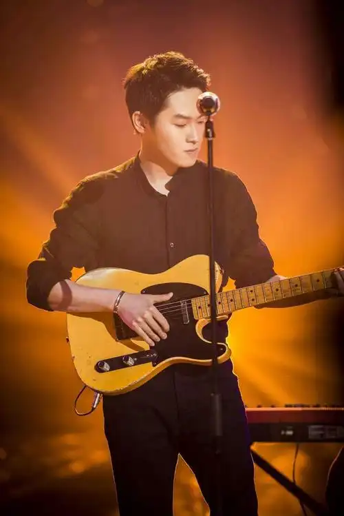 每日音乐故事之梁博男孩更不像他能给你一个期待的未来