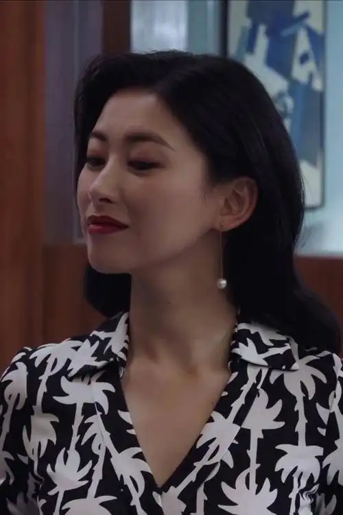 《精英律师》最美秘书,朱珠和靳东搭戏,靠的不仅是美貌