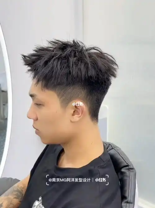 南京剪男士发型9999男生夏天一定要尝试这款立体前刺造型!