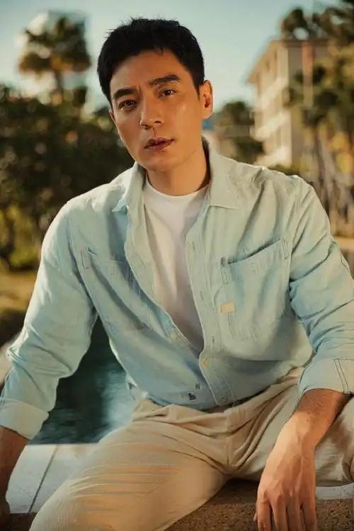 尤其是一些中年演员们,他们对脸部的变化也很焦虑,总担心现在新生代