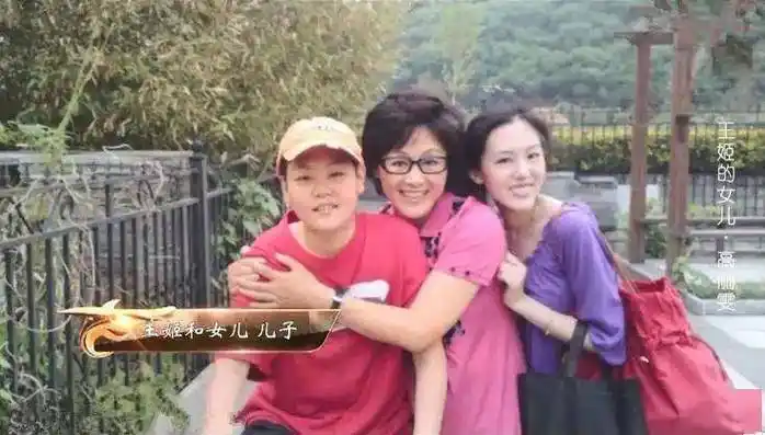 但即使医生说没有治愈的可能,王姬和高峰也不会放弃治疗的机会.