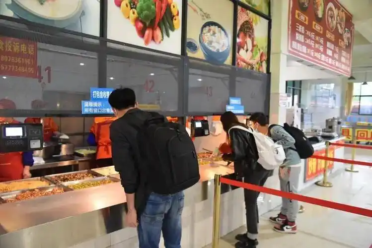 南宁师范大学南宁师范大学第一批返校学生为2020届毕业生共计5542人