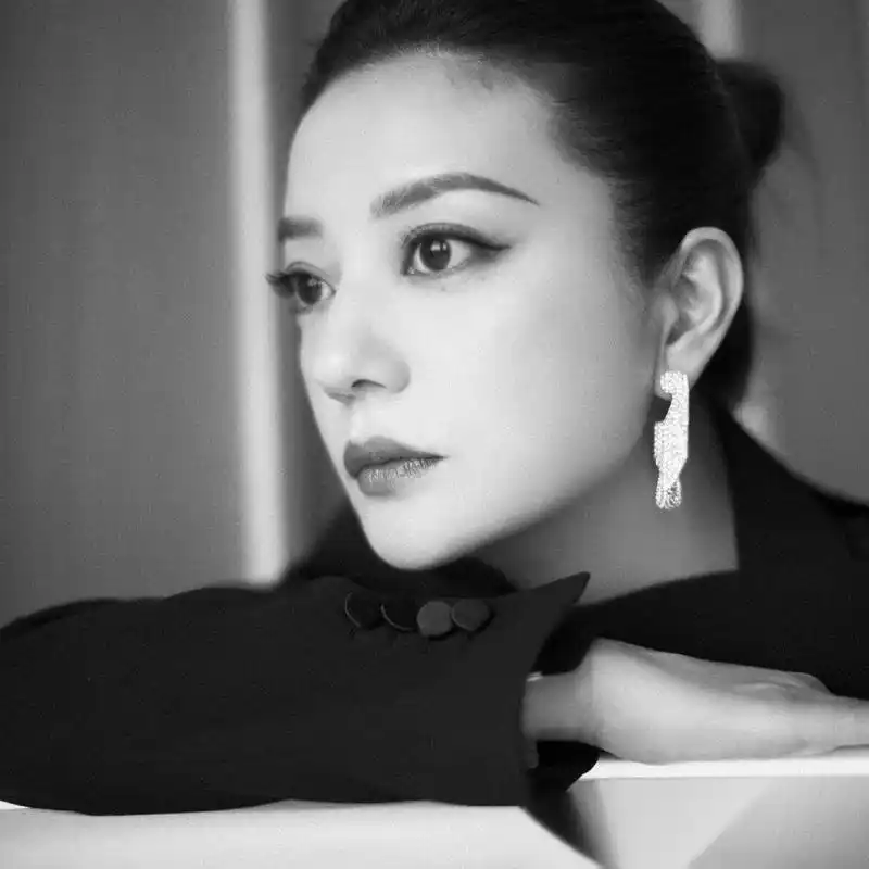 赵薇薇力无限,十几年如一日的喜欢 当年注册微博